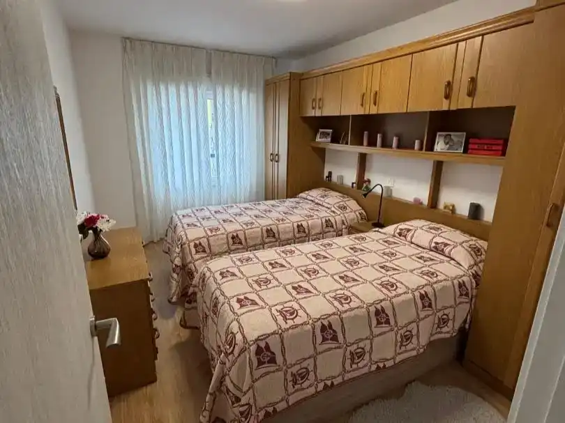 Habitación de Piso en venta en Gijón  con Amueblado