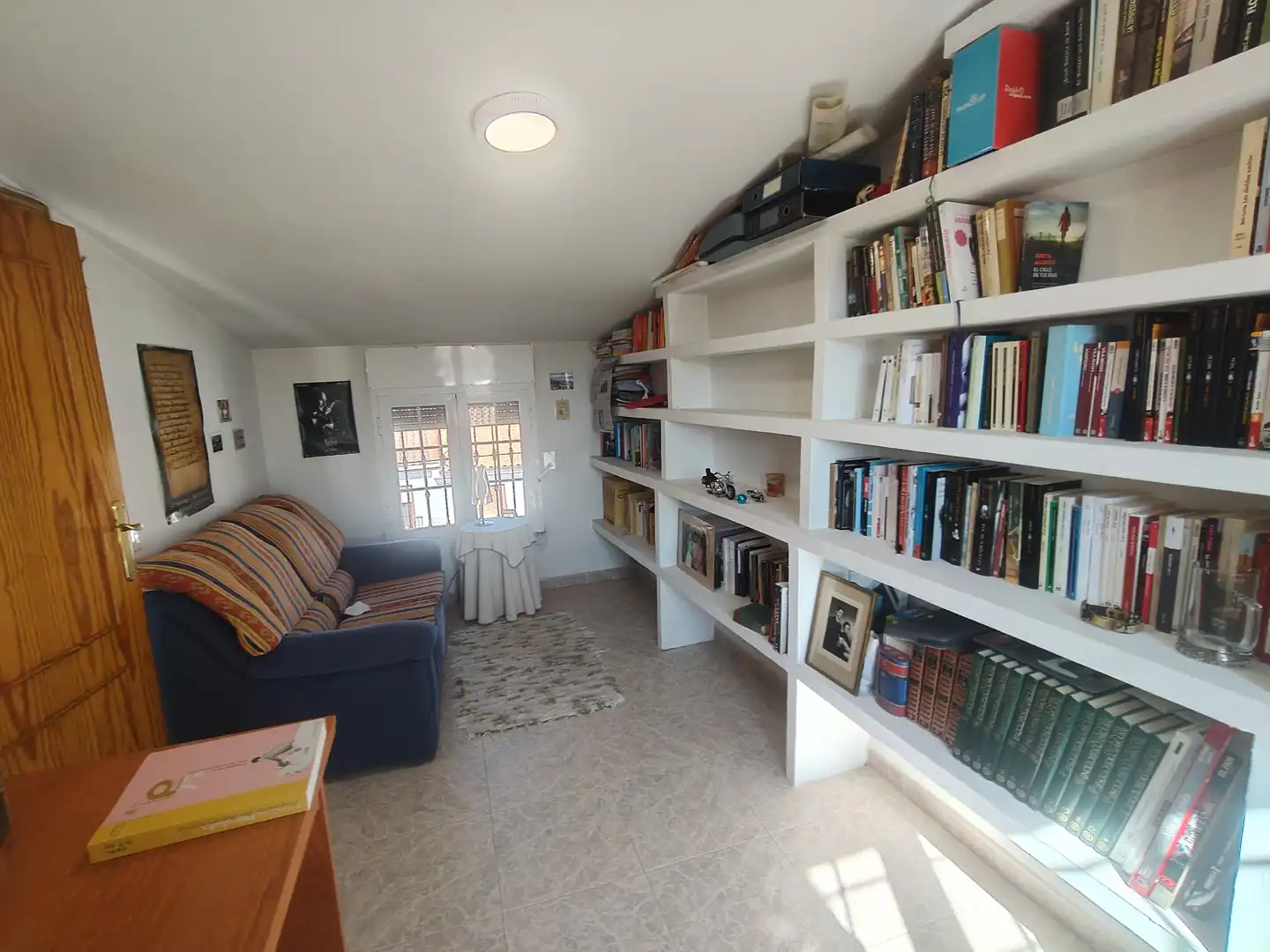 Sala d'estar de Casa o xalet en venda en Baza amb Aire condicionat, Calefacció i Moblat