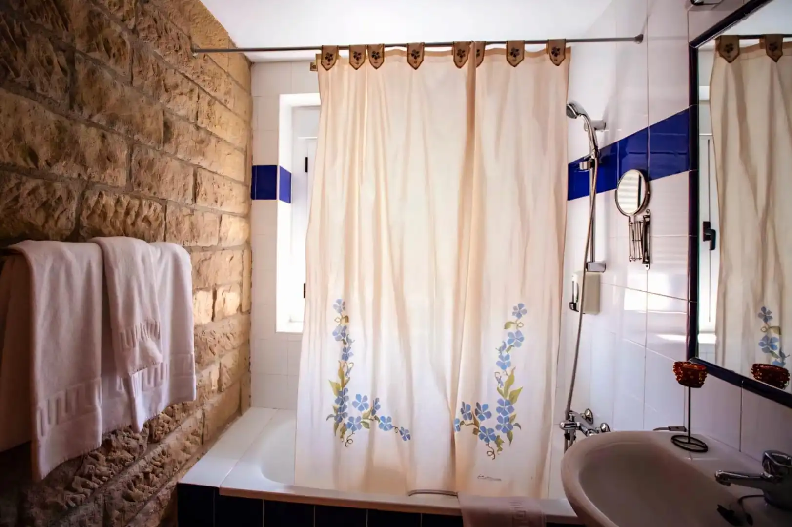 Bathroom of Buildings for sale in Ayerbe