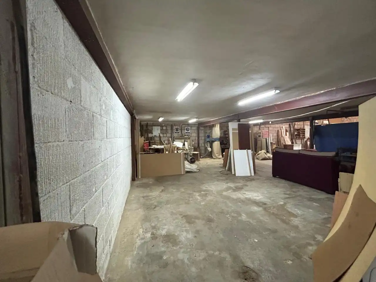 Nave industrial en venta en Dos Hermanas