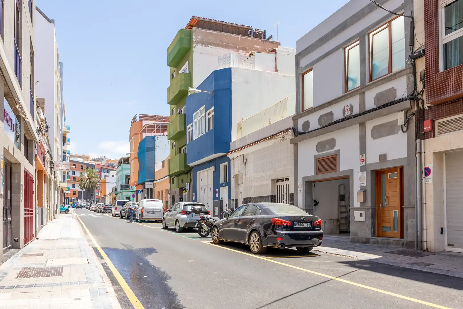 Vista exterior de Casa adosada en venda en Las Palmas de Gran Canaria amb Aire condicionat, Calefacció i Terrassa