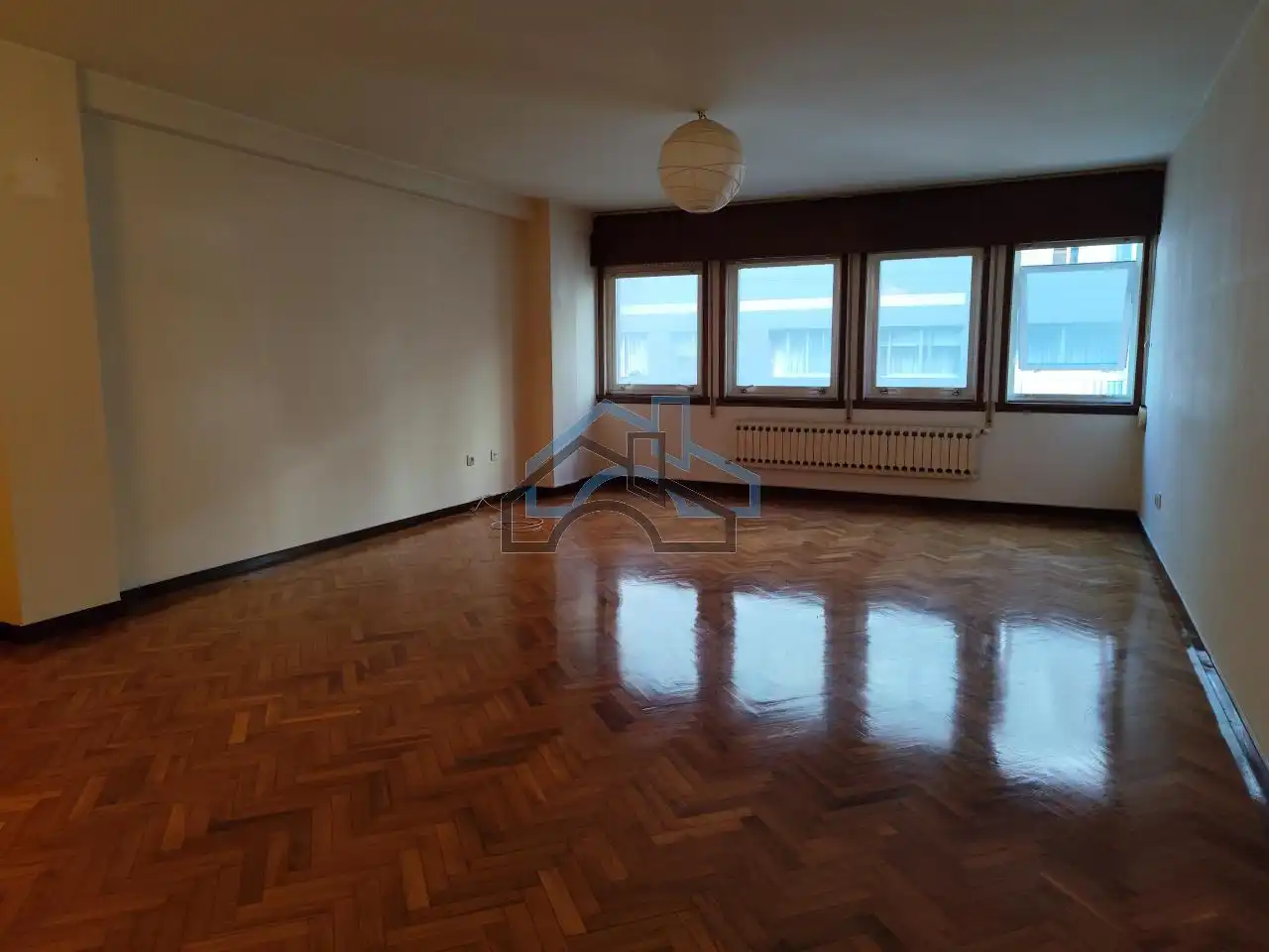 Sala d'estar de Pis de lloguer en A Coruña Capital  amb Calefacció, Parquet i Traster