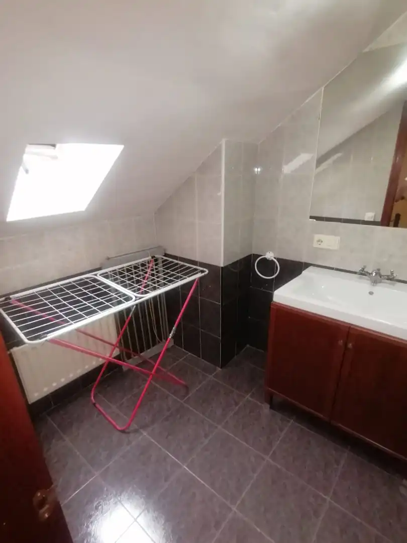 Bany de Dúplex en venda en Gijón  amb Calefacció, Parquet i Traster