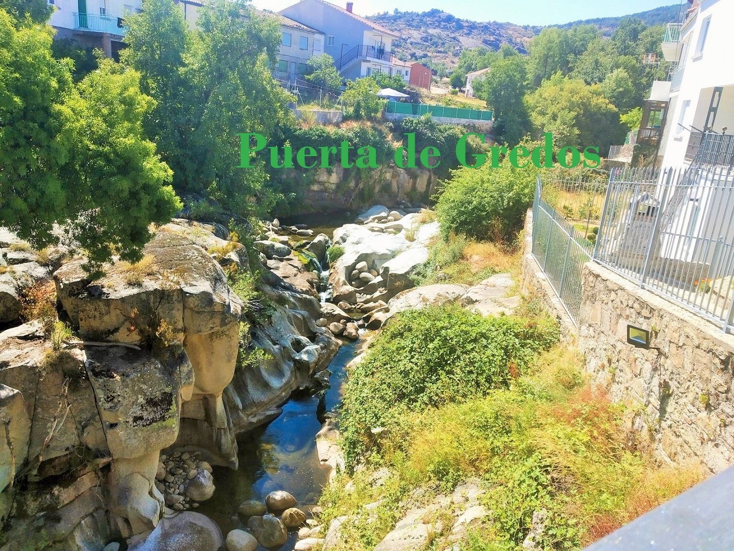 Außenansicht von Country house zum Verkauf in Nava del Barco mit Heizung, Parkett und Möbliert