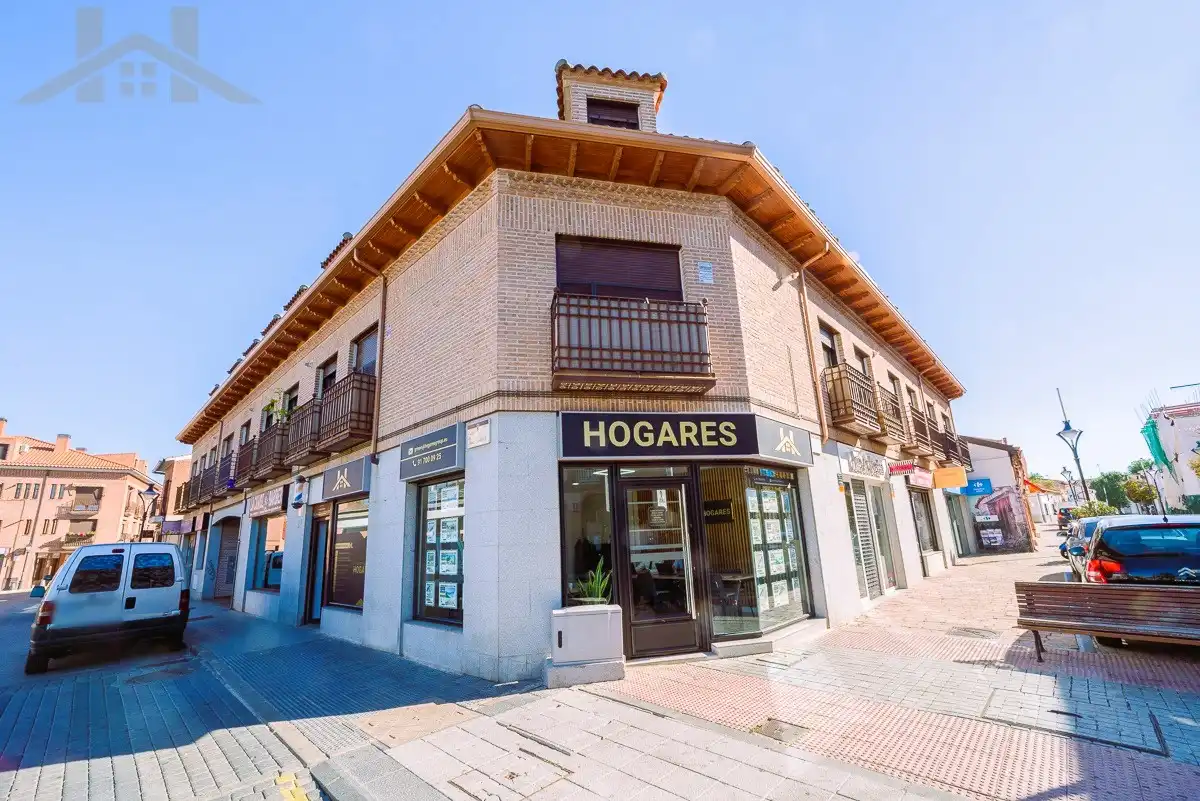 Casa aparellada amb terrassa en venda a Calle el Cacejo, imagen 37