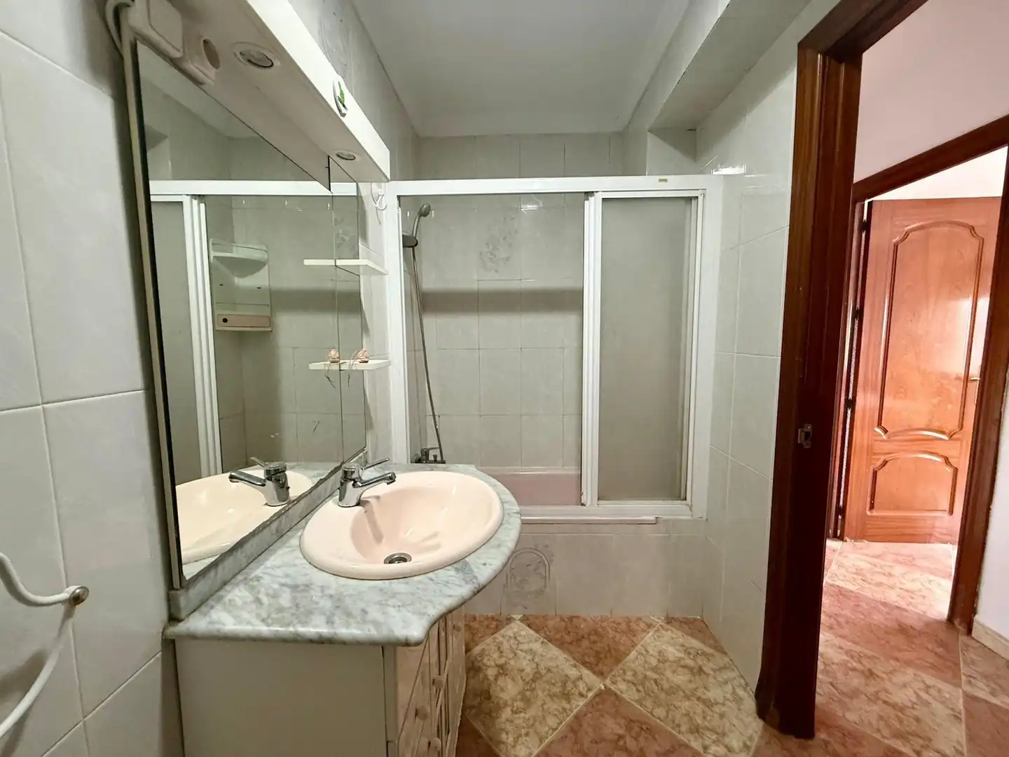 Bathroom of Flat for sale in Málaga  with Terrace, Furnished and Balcony
