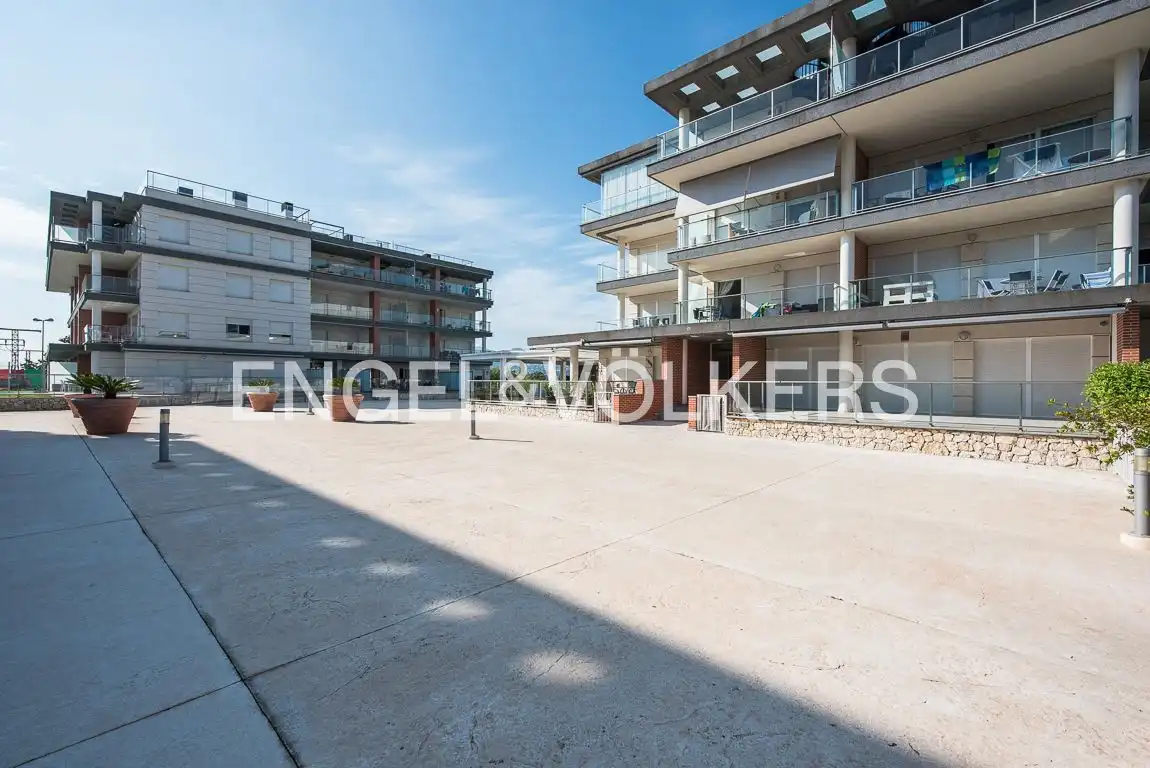 Terrasse von Dachboden zum Verkauf in Oliva mit Klimaanlage, Heizung und Terrasse
