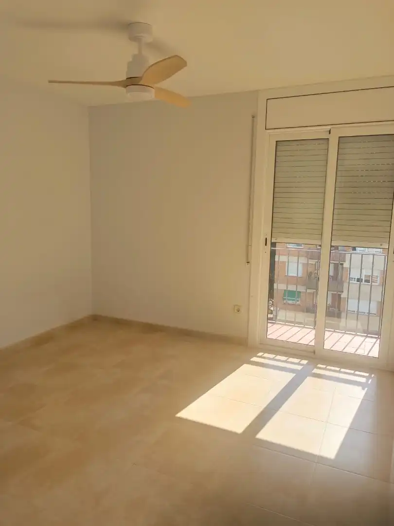 Wohnung zur Miete in Carrer de Salmerón, Vallparadís - Antic Poble de Sant Pere