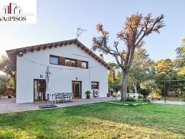 Casa amb jardí en venda a Sant Antoni de Vilamajor