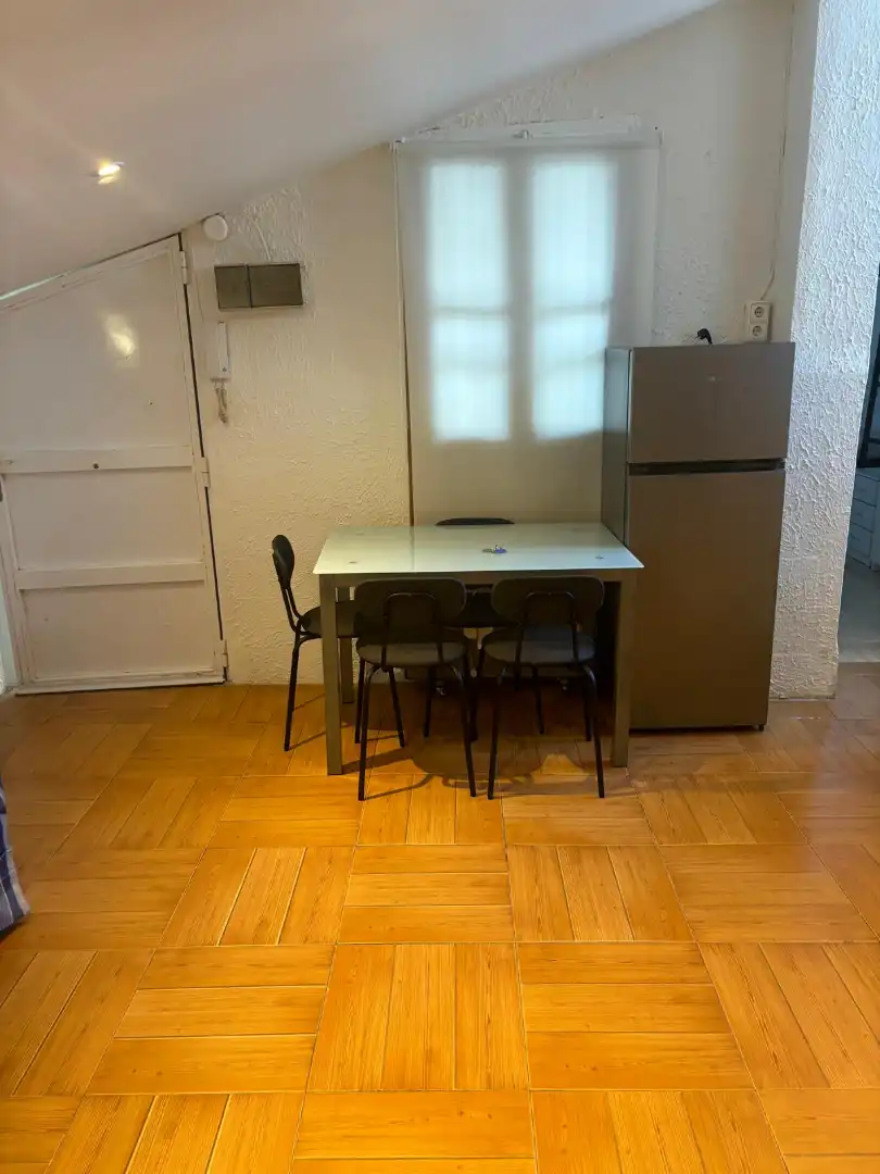 Estudio de alquiler en Carrer del Matemàtic Marzal, 2, La Roqueta