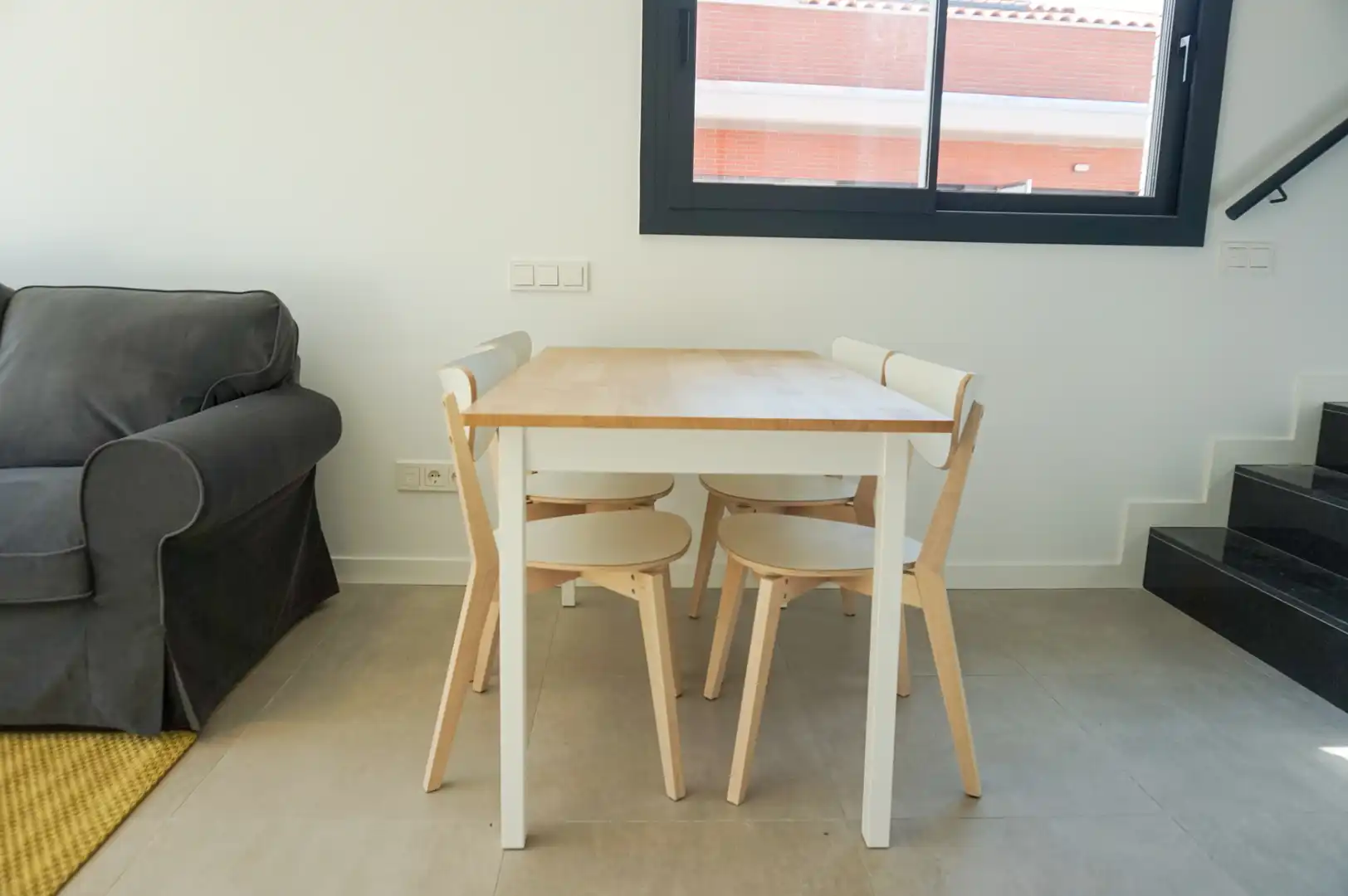 Esszimmer von Dachboden zur Miete in Castelldefels mit Klimaanlage, Heizung und Terrasse