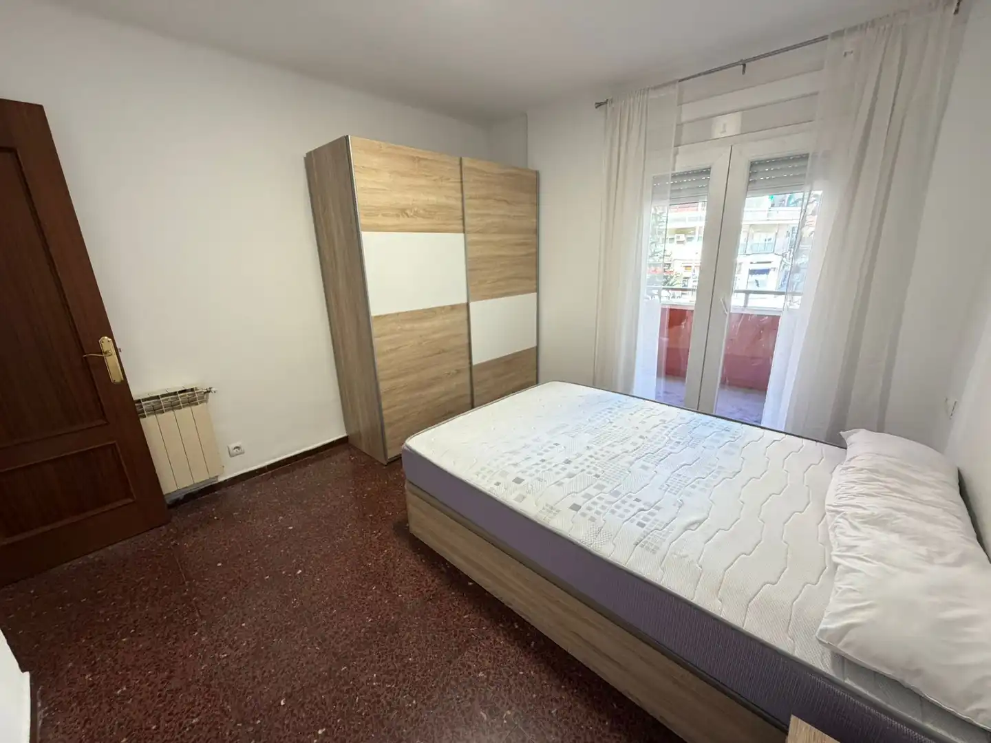 Flat for rent in Gran Passeig de Ronda, Instituts - Universitat