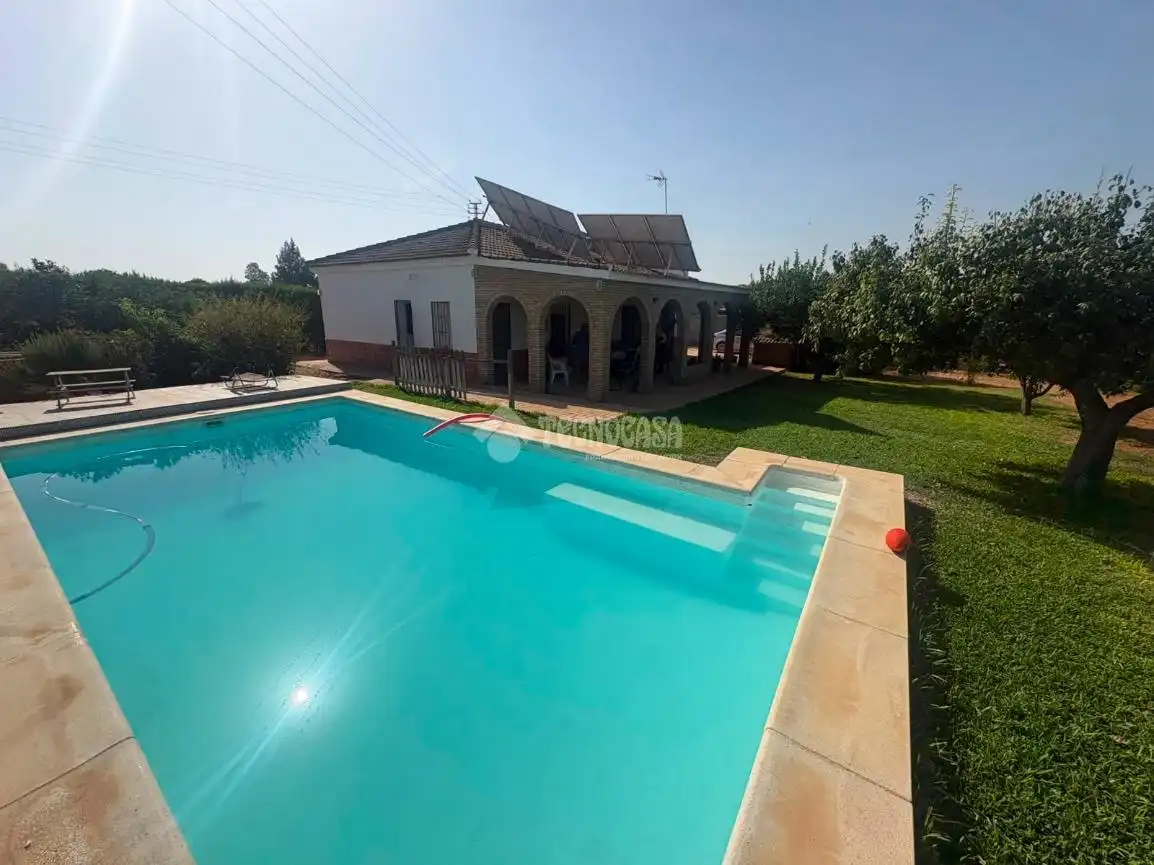 Jardín de Casa o chalet en venta en Espartinas con Aire acondicionado, Calefacción y Jardín privado