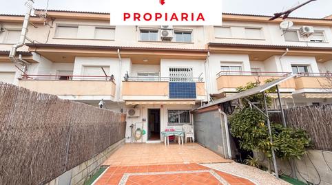 Foto 2 de Casa adosada en venda a Nucli Urbà, Esparreguera