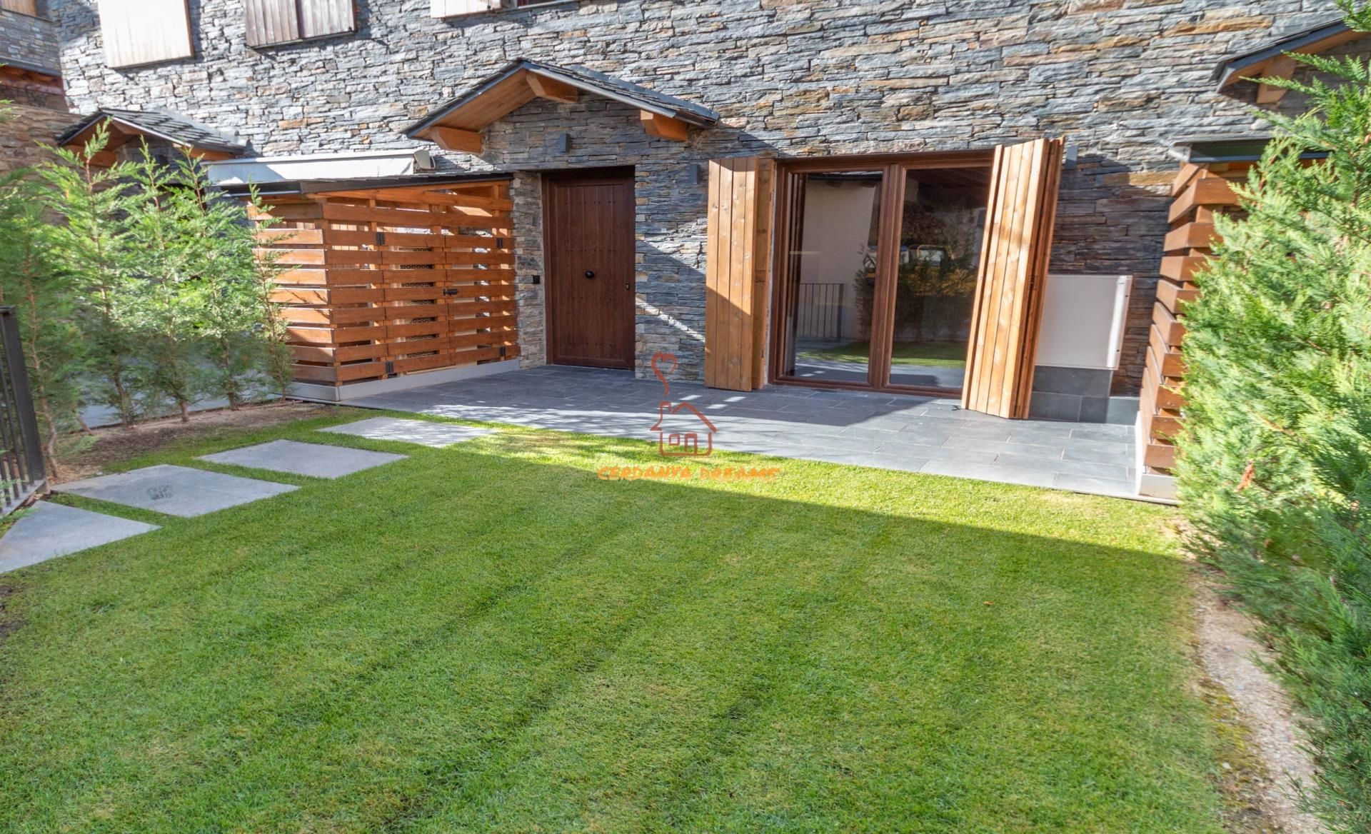 Jardín de Casa adosada en venta en Fontanals de Cerdanya con Calefacción, Jardín privado y Parquet