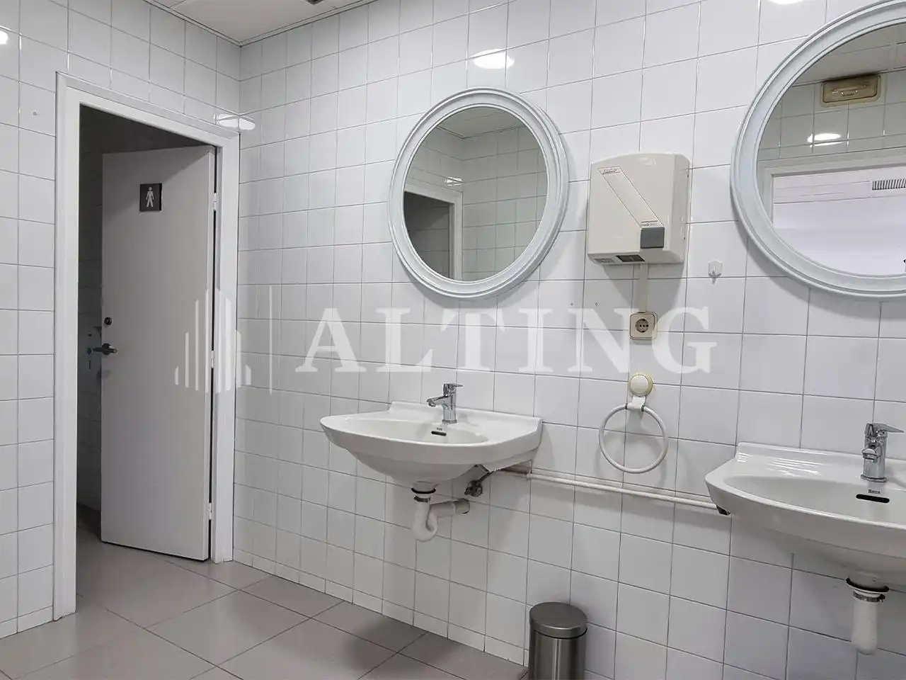 Office space with lift to rent in Entença, imagen 22