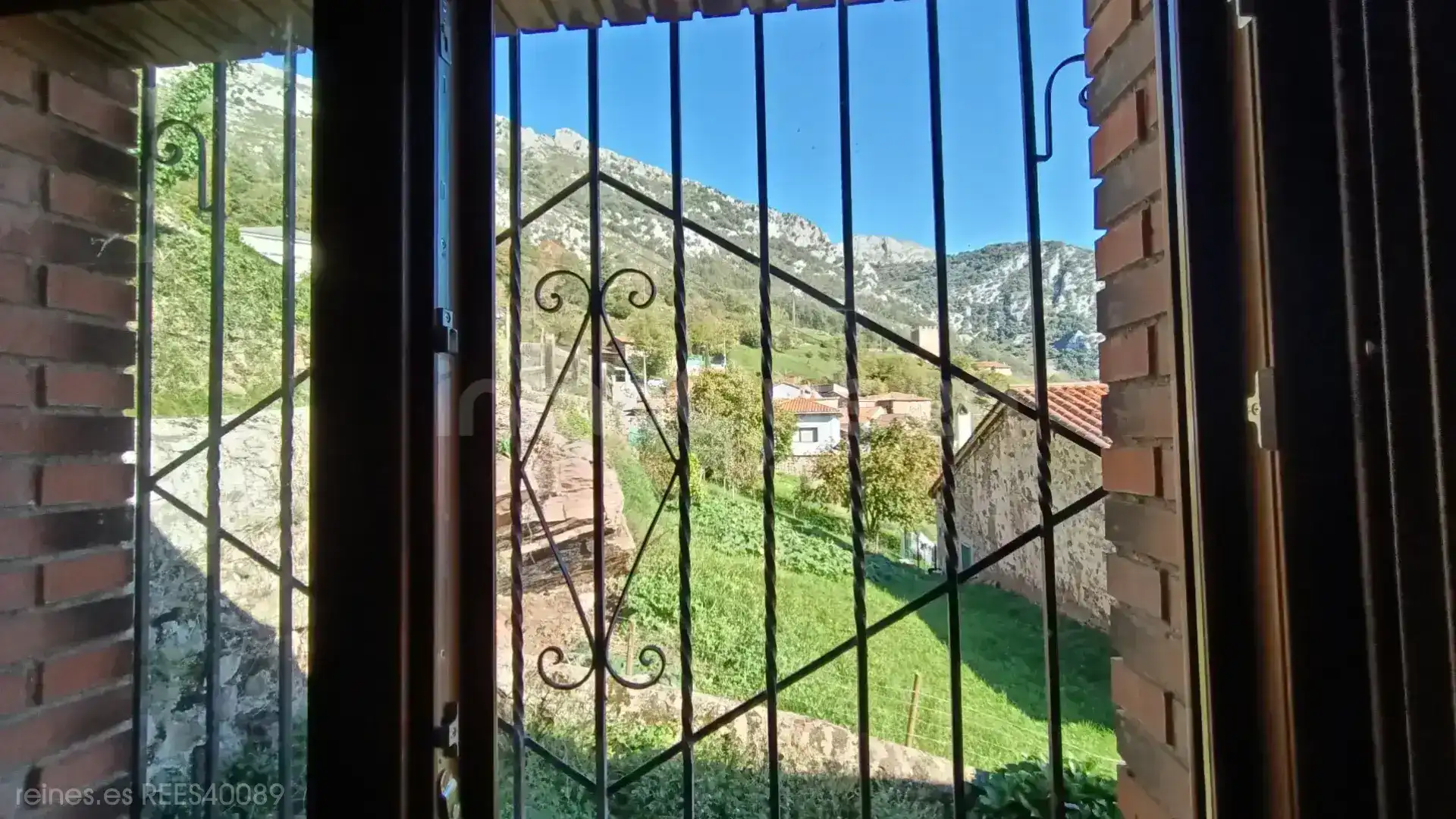 Balcony of Houses for sale in Peñarrubia  with Heating, Private garden and Furnished