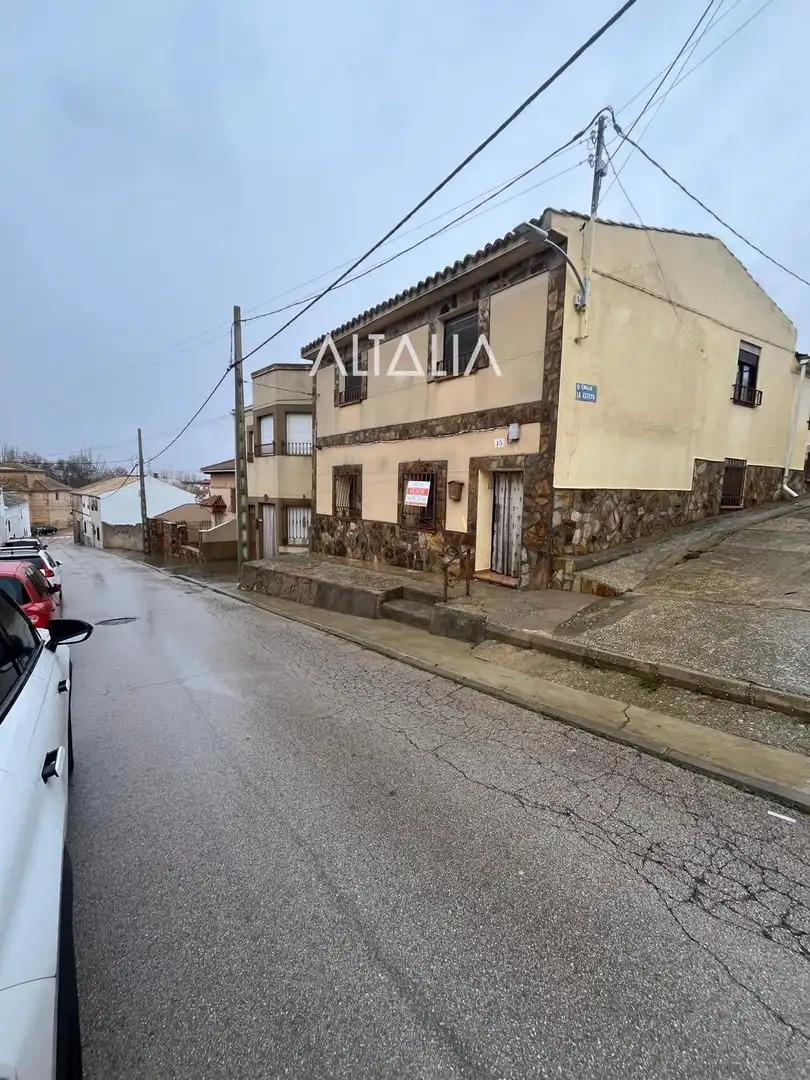 Außenansicht von Haus oder Chalet zum Verkauf in Horcajo de Santiago mit Heizung
