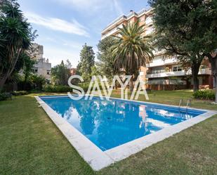 Swimming pool of Flat for sale in  Barcelona Capital  with Air Conditioner, Heating and Terrace