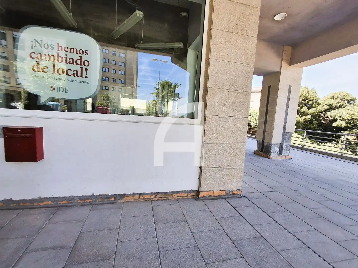 Vista exterior de Local en venda en Vigo  amb Alarma