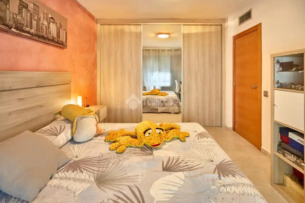 Habitación de Piso en venta en Badalona con Aire acondicionado, Calefacción y Amueblado