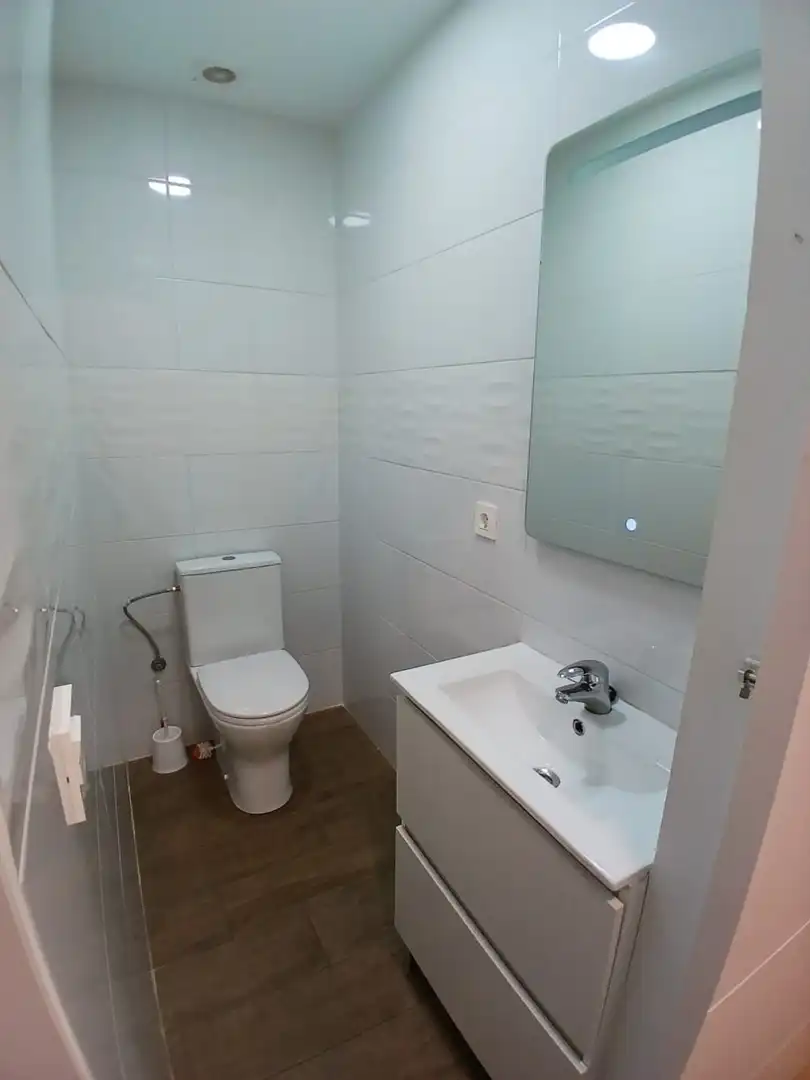 Badezimmer von Wohnung zur Miete in Eibar mit Heizung