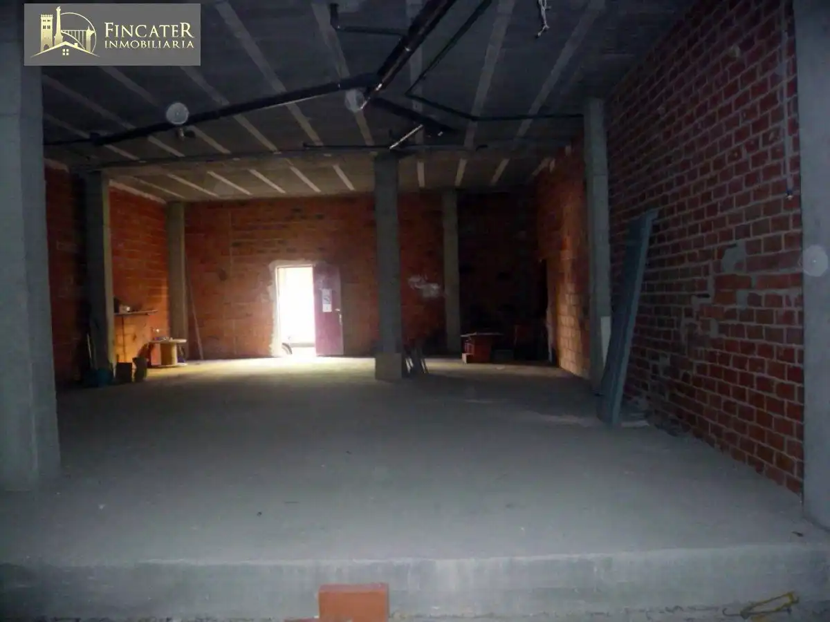 Local comercial en venda a Centro, imagen 2