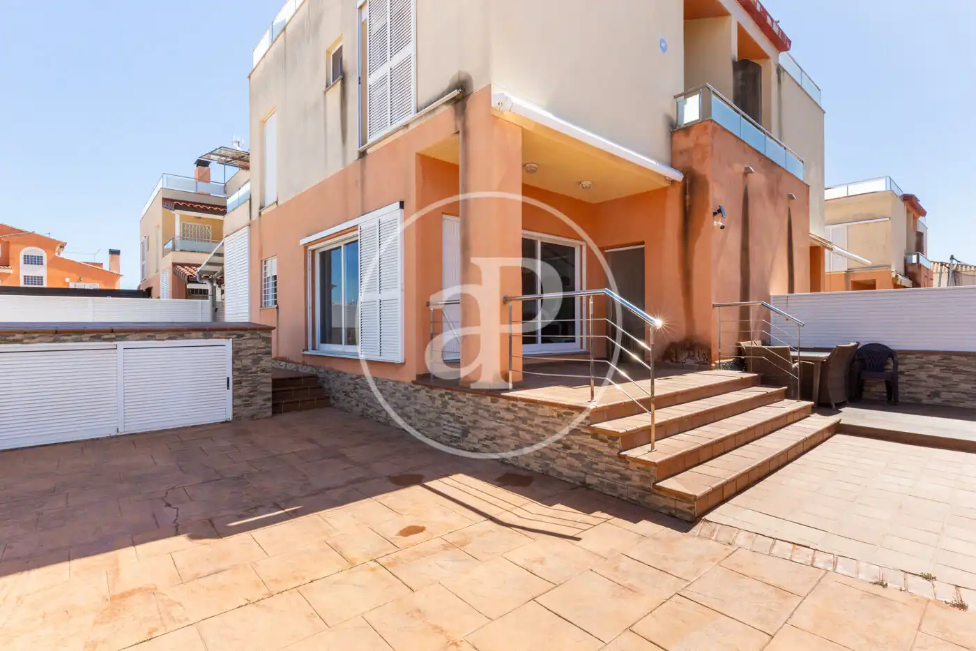 Vista exterior de Casa adosada en venta en Burriana / Borriana con Aire acondicionado, Calefacción y Jardín privado