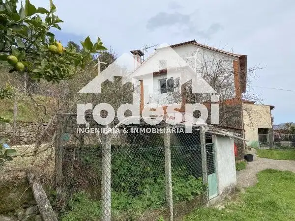 Casa o xalet en venda en A Cañiza   amb Traster i Moblat