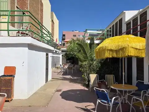 Gebäude zum Verkauf in Carrer d'Eduard Maristany, Centre