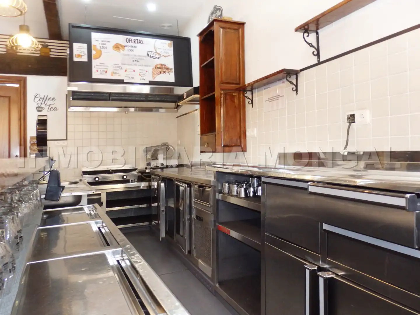 Local de lloguer en Gavà amb Aire condicionat, Moblat i Alarma