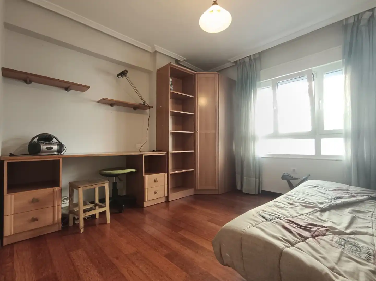Flat for rent in Gijón - Avda. Constitución, Barrio del Centro