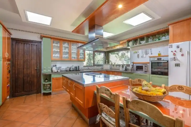 Chalet con piscina en venta en Calahonda, imagen 14