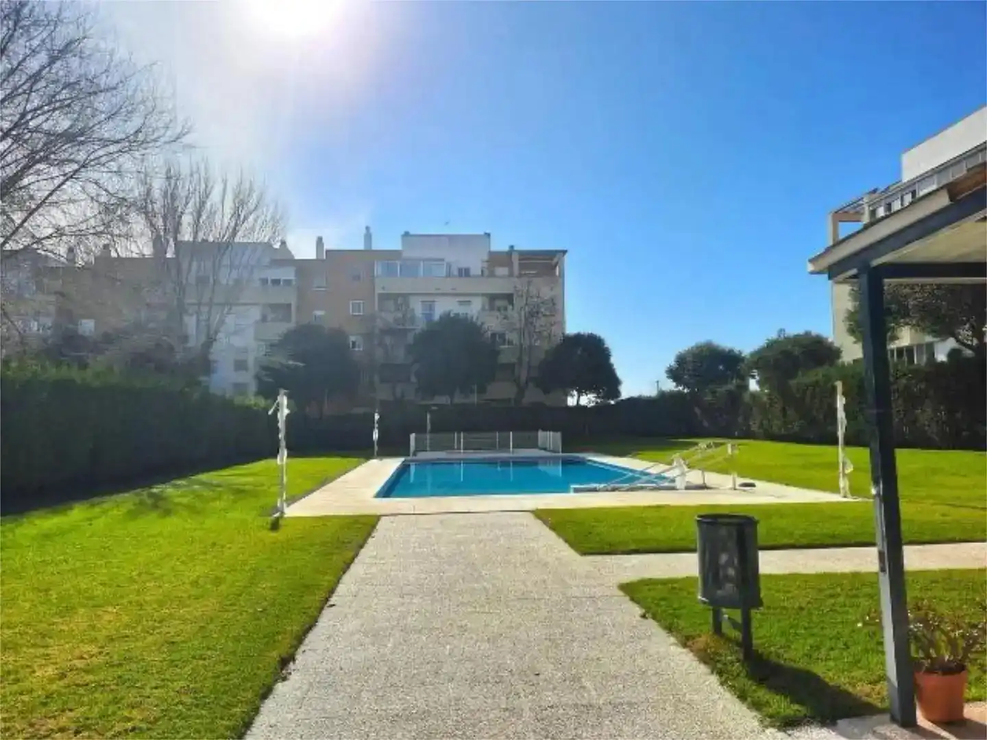 Piscina de Pis en venda en Mairena del Aljarafe amb Aire condicionat i Terrassa