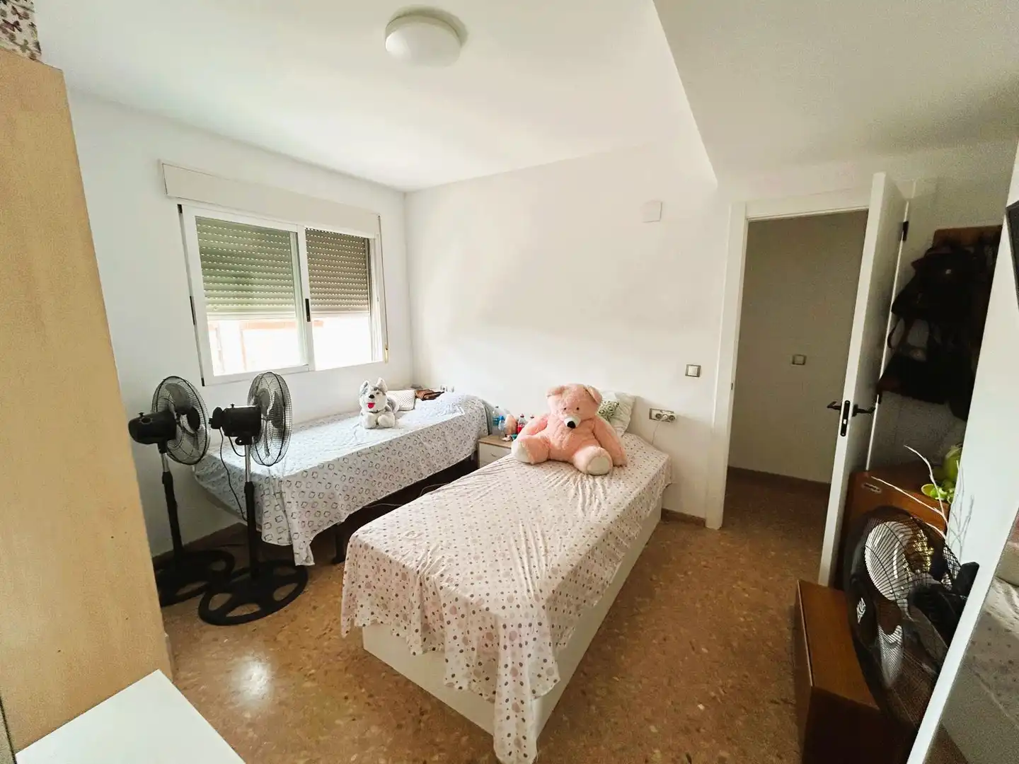 Schlafzimmer von Dachboden zum Verkauf in Bétera mit Klimaanlage, Terrasse und Gemeinschaftspool