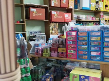 Locale commerciale in vendita a Calle Cronista Llorens i Raga