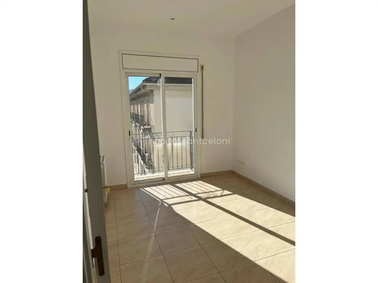 Habitación de Piso de alquiler en Sant Celoni con Calefacción y Balcón