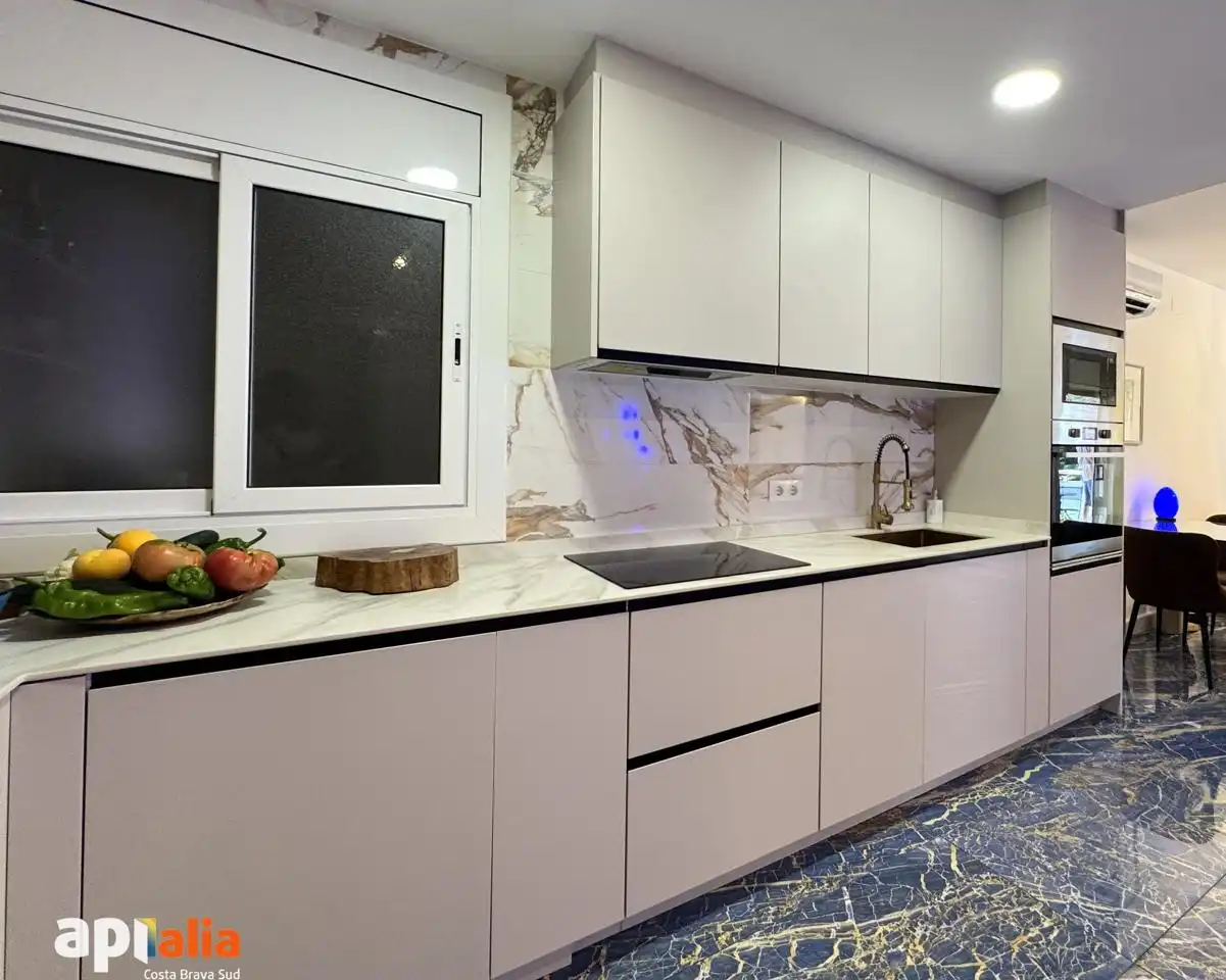 Flat for sale in Canyelles