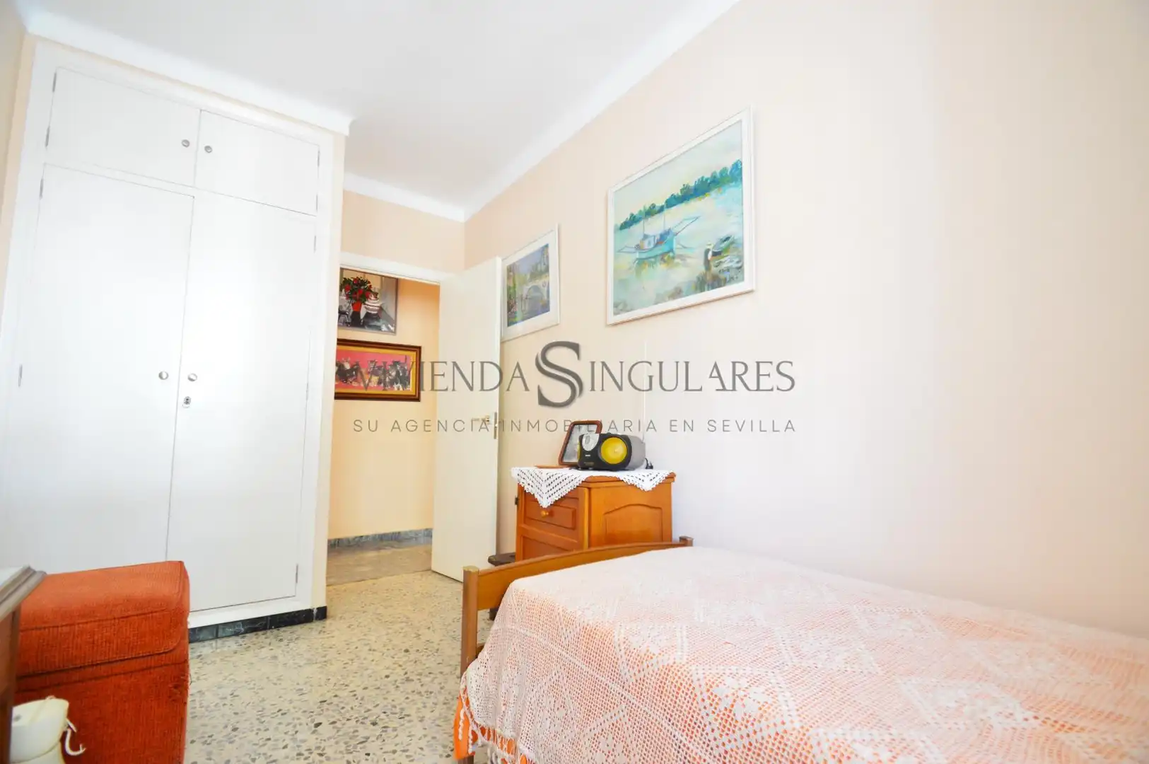 Bedroom of Flat for sale in Sevilla  with Air Conditioner, Terrace and Storage room