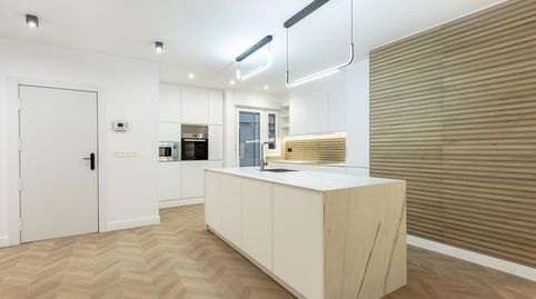 Foto 3 de Piso en venta en Urkijo Kalea, Las Arenas, Getxo