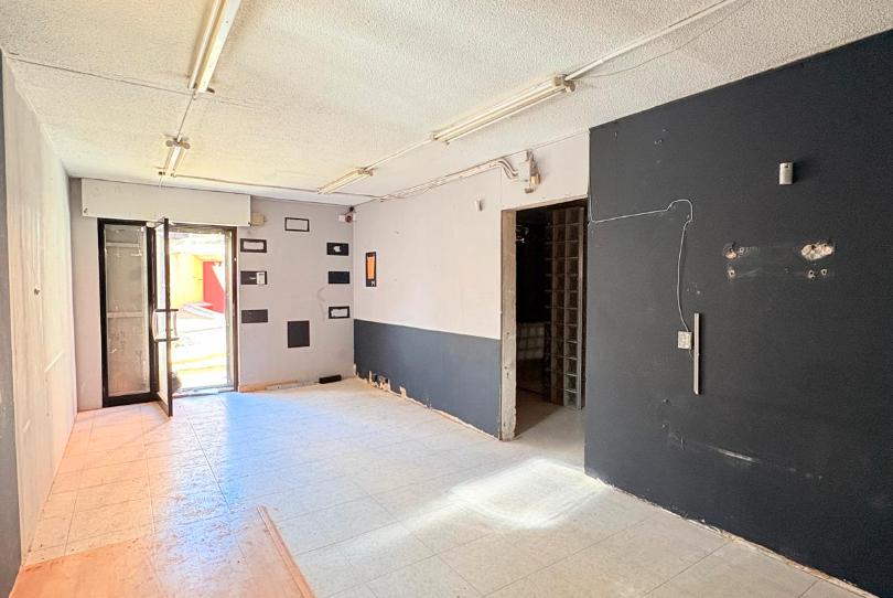 Foto 1 de Oficina en venda a Avinguda D'amèrica, Llefià, Barcelona