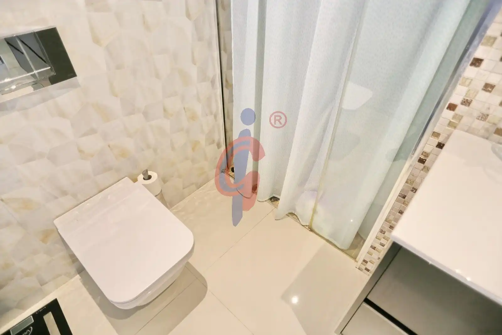 Baño de Apartamento en venta en Guardamar del Segura con Aire acondicionado, Jardín privado y Terraza