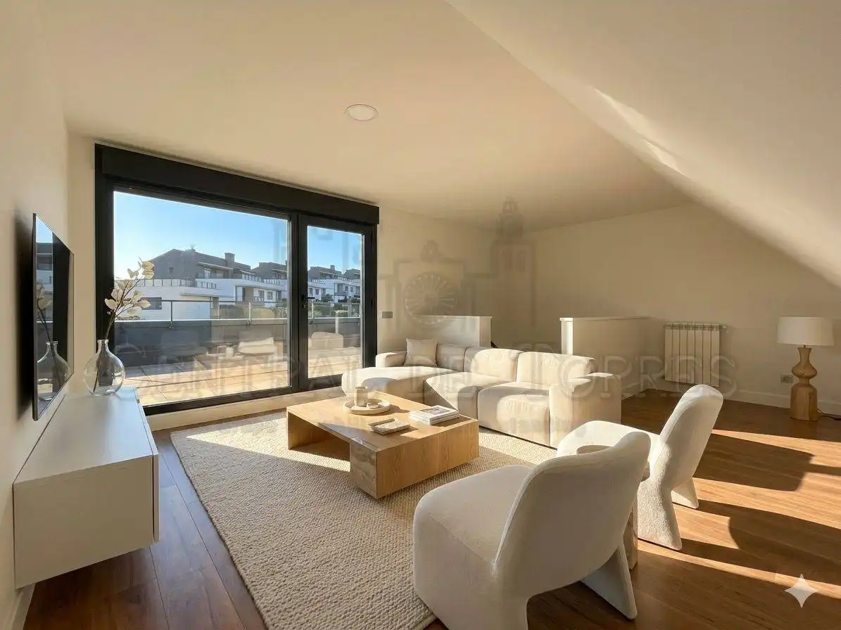 Detached homes for rent in Calle Francisco de Vitoria, Valenoso