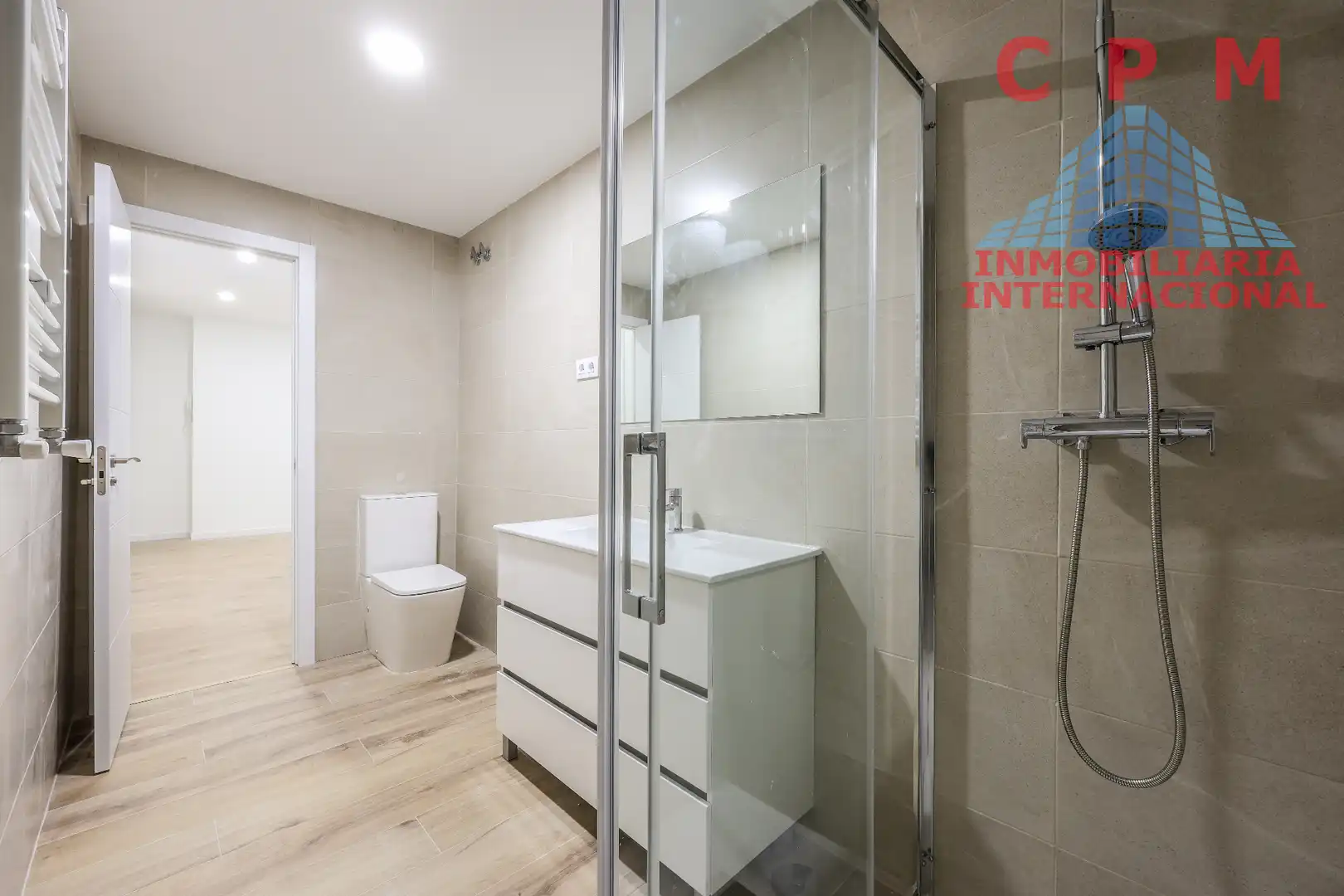 Badezimmer von Wohnung zur Miete in Madrid mit Klimaanlage, Heizung und Parkett