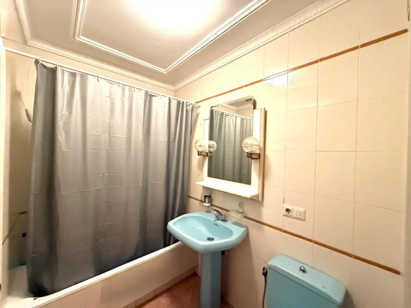 Bathroom of Detached homes for sale in Nerja  with Air Conditioner, Private garden and Terrace