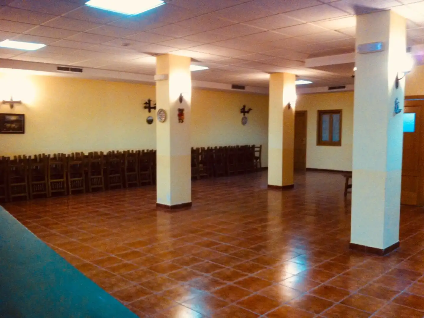 Local de lloguer en Iriépal - Taracena - Valdenoches