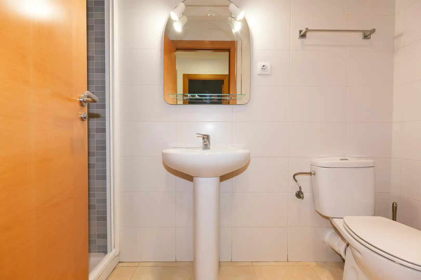Baño de Apartamento en venta en Salou con Calefacción, Jardín privado y Piscina
