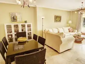 Sala de estar de Piso en venta en Benalmádena con Aire acondicionado, Terraza y Trastero