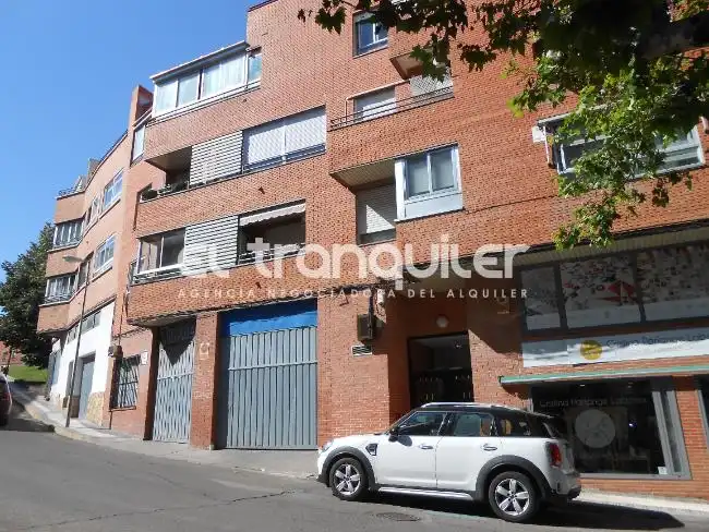 Vista exterior de Piso de alquiler en Majadahonda con Terraza, Lavadora y Se aceptan mascotas