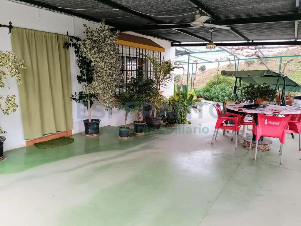 Terrassa de Finca rústica en venda en Vélez-Málaga amb Aire condicionat, Jardí privat i Traster